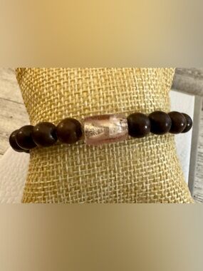 Brown Bead Stretch Bracelet with Pink Accent